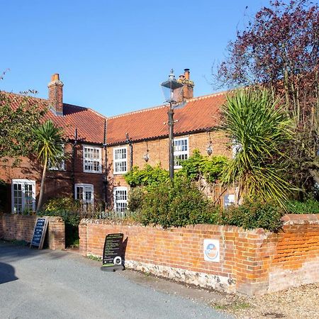 Sutton Staithe Hotel Exterior photo