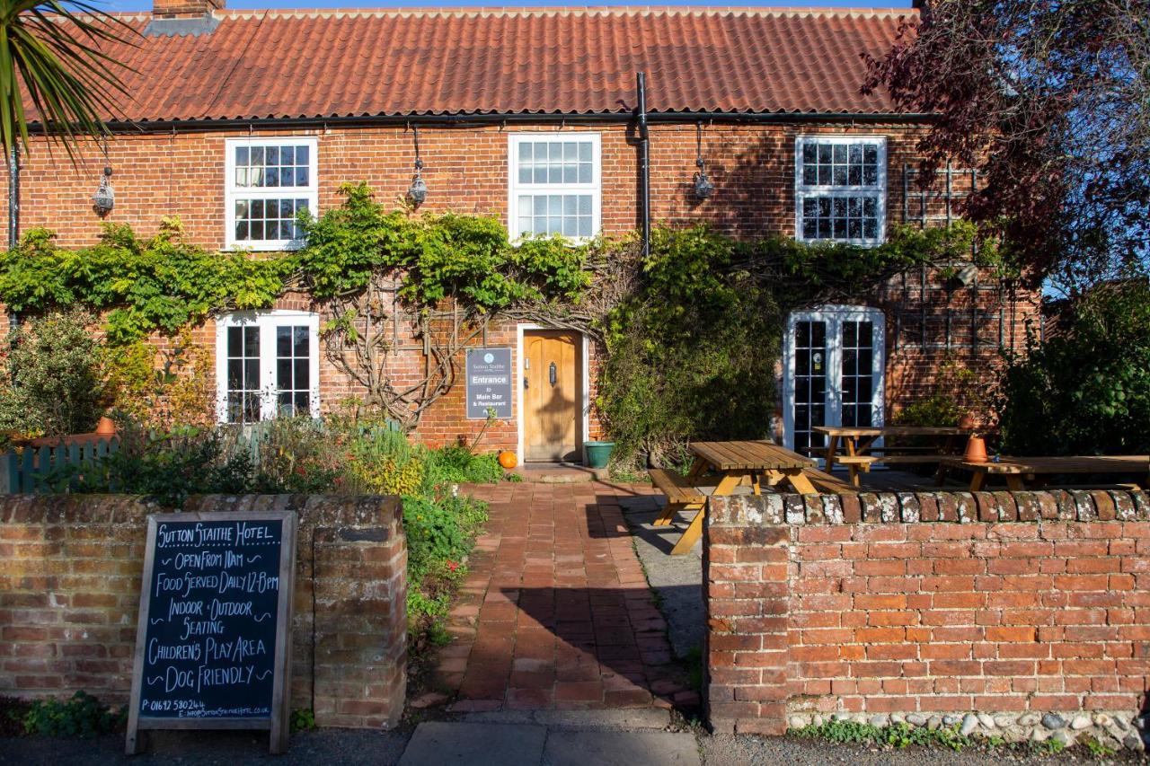 Sutton Staithe Hotel Exterior photo